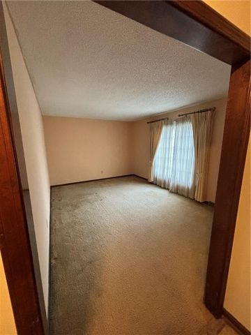 10580 Noland Road, Overland Park, KS 66215