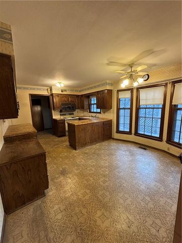 10580 Noland Road, Overland Park, KS 66215