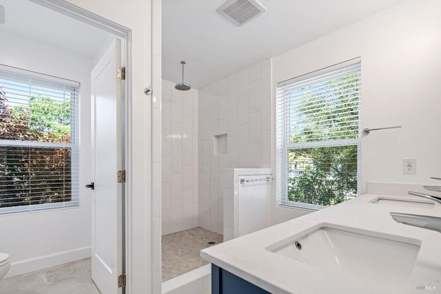 109 Paul Wittke Dr, Healdsburg, CA 95448