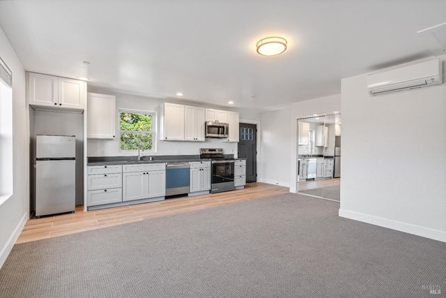 109 Paul Wittke Dr, Healdsburg, CA 95448