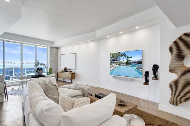 400 Alton Rd PH11, Miami Beach, FL 33139