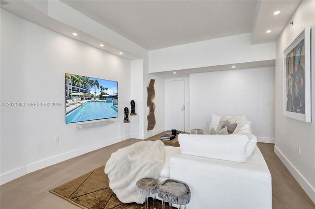 400 Alton Rd PH11, Miami Beach, FL 33139