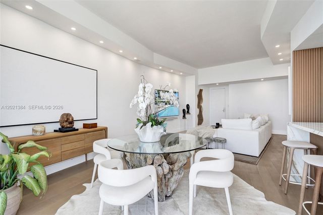 400 Alton Rd PH11, Miami Beach, FL 33139