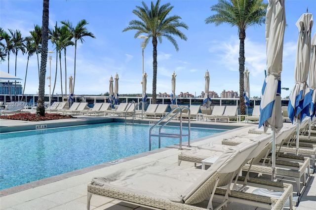 400 Alton Rd PH11, Miami Beach, FL 33139