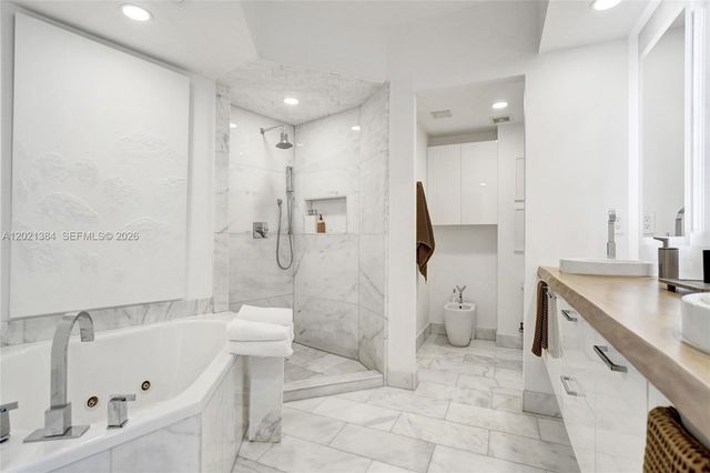 400 Alton Rd PH11, Miami Beach, FL 33139