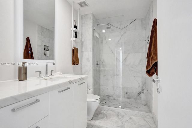 400 Alton Rd PH11, Miami Beach, FL 33139