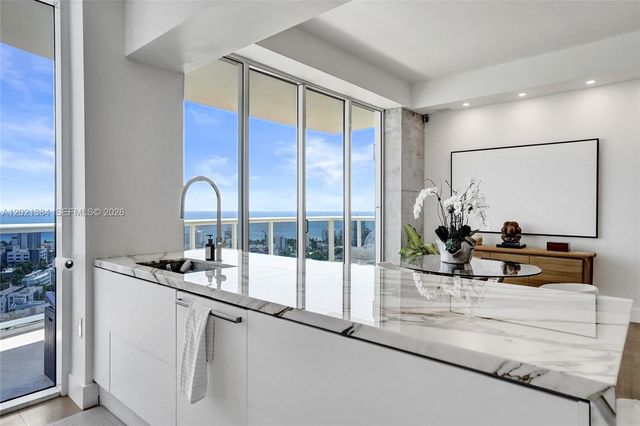 400 Alton Rd PH11, Miami Beach, FL 33139