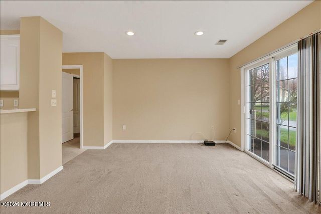 28 Golden Willows Avenue 1000, Lakewood, NJ 08701