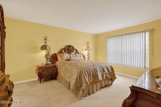 28 Golden Willows Avenue 1000, Lakewood, NJ 08701