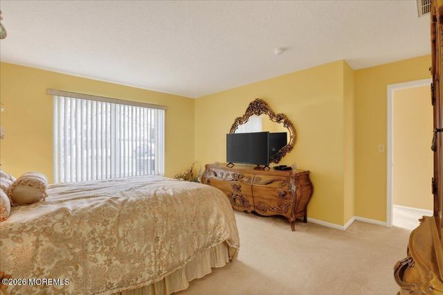 28 Golden Willows Avenue 1000, Lakewood, NJ 08701