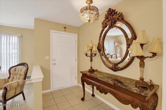 28 Golden Willows Avenue 1000, Lakewood, NJ 08701