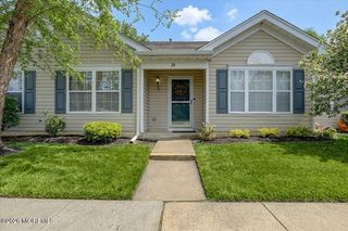 28 Golden Willows Avenue 1000, Lakewood, NJ 08701