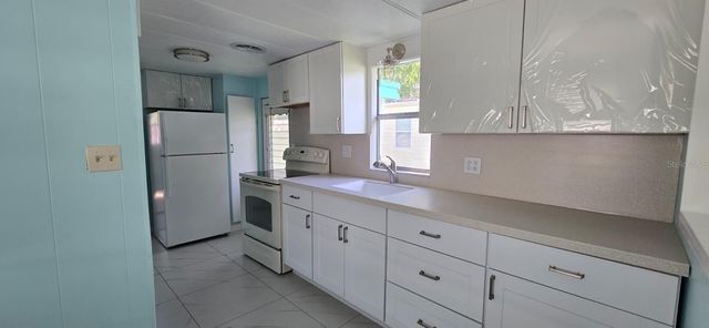 5609 HANCOCK DRIVE, Wildwood, FL 34785