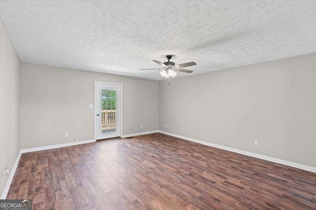 101 Doe Lane SE, Calhoun, GA 30701