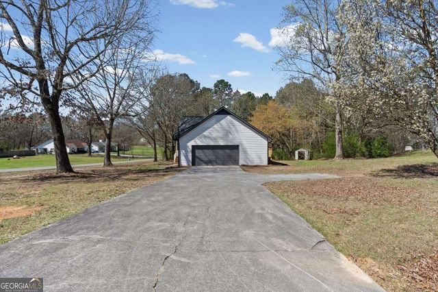 101 Doe Lane SE, Calhoun, GA 30701