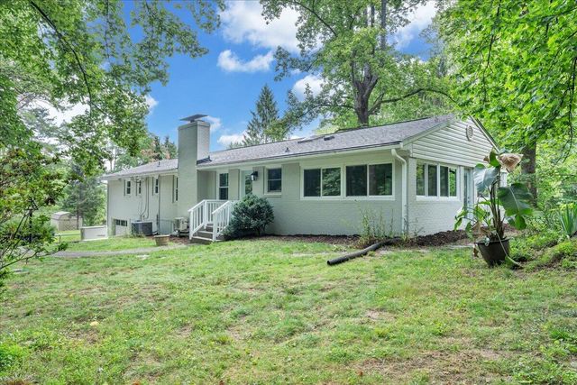 6932 Mary B PL, Roanoke, VA 24018