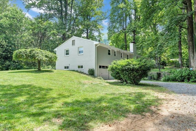 6932 Mary B PL, Roanoke, VA 24018