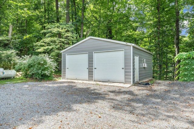 6932 Mary B PL, Roanoke, VA 24018