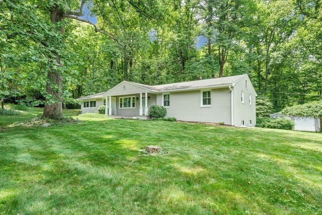 6932 Mary B PL, Roanoke, VA 24018