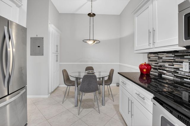 5195 Europa Drive L, Boynton Beach, FL 33437