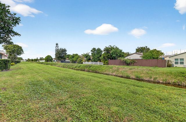 5195 Europa Drive L, Boynton Beach, FL 33437