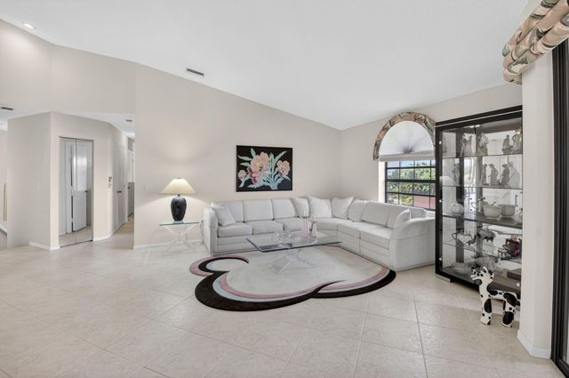 5195 Europa Drive L, Boynton Beach, FL 33437