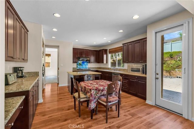 36689 Clove Currant Lane, Murrieta, CA 92562