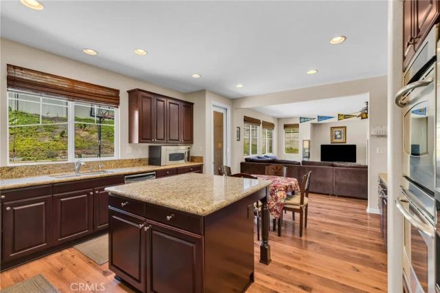 36689 Clove Currant Lane, Murrieta, CA 92562