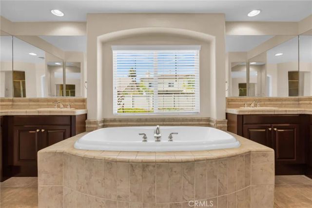 36689 Clove Currant Lane, Murrieta, CA 92562