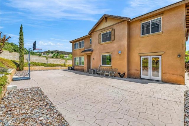 36689 Clove Currant Lane, Murrieta, CA 92562