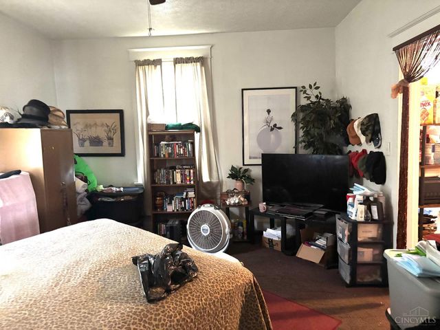 1654 California Avenue, Cincinnati, OH 45237