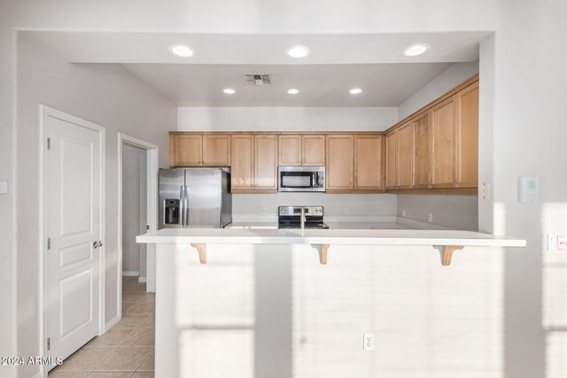 19475 N GRAYHAWK Drive 2077, Scottsdale, AZ 85255