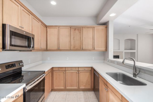 19475 N GRAYHAWK Drive 2077, Scottsdale, AZ 85255