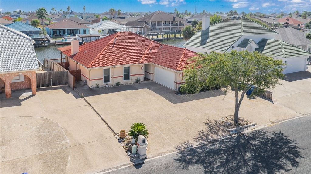 15942 EL SOCCORRO LOOP, Corpus Christi, TX 78418 — exterior