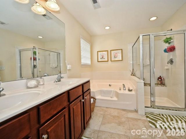 10412 Berkeley Woods Lane, Charlotte, NC 28277