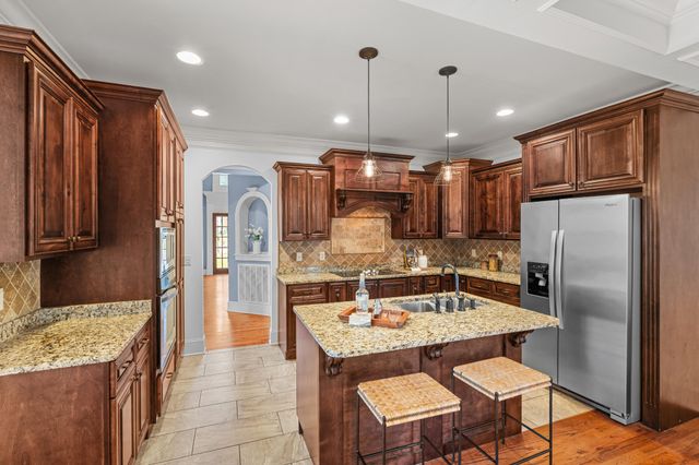 978 Brooke Stone Drive, Soddy Daisy, TN 37379
