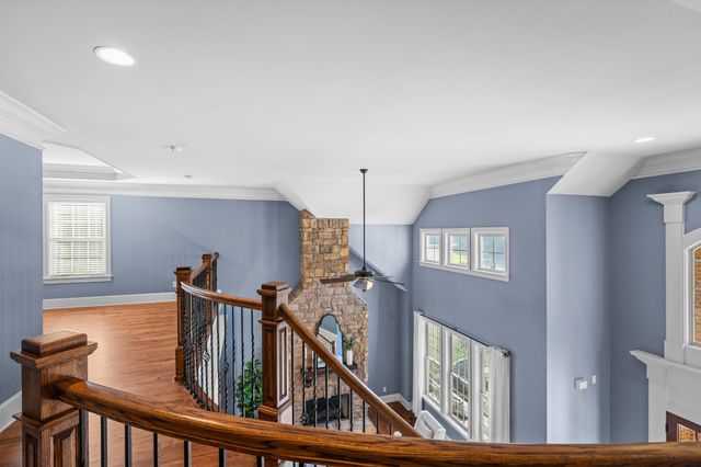 978 Brooke Stone Drive, Soddy Daisy, TN 37379