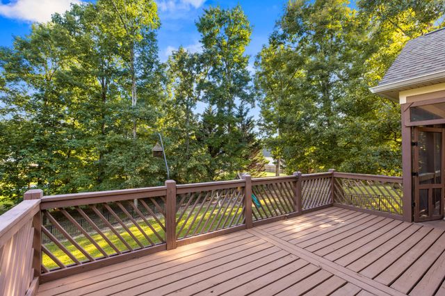 978 Brooke Stone Drive, Soddy Daisy, TN 37379