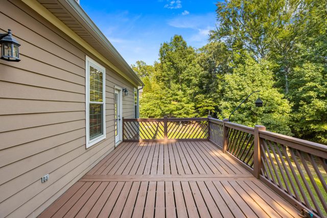 978 Brooke Stone Drive, Soddy Daisy, TN 37379
