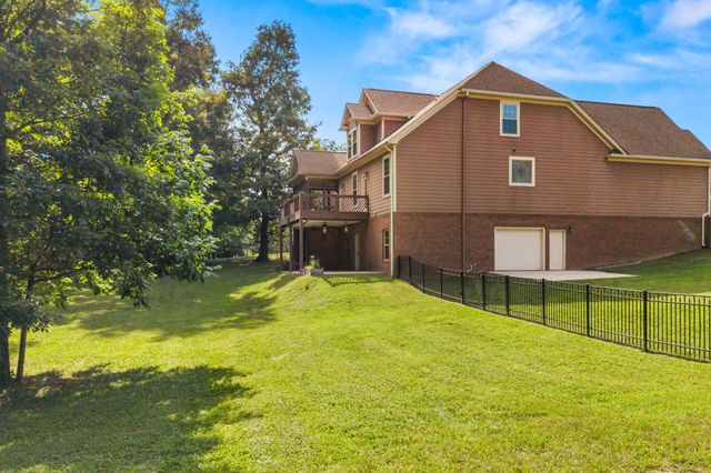 978 Brooke Stone Drive, Soddy Daisy, TN 37379