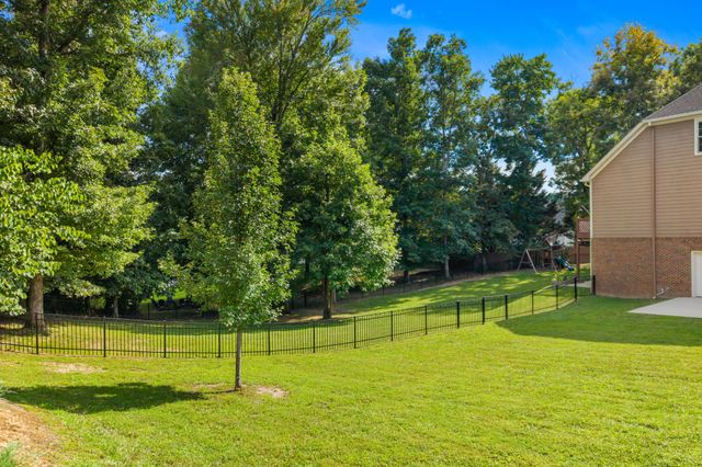 978 Brooke Stone Drive, Soddy Daisy, TN 37379