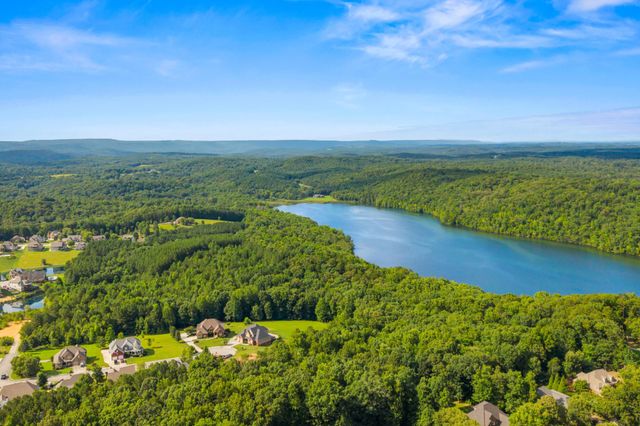 978 Brooke Stone Drive, Soddy Daisy, TN 37379