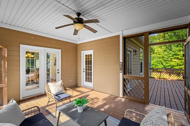 978 Brooke Stone Drive, Soddy Daisy, TN 37379
