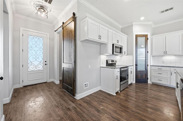 315 Ashwood Street, Azle, TX 76020