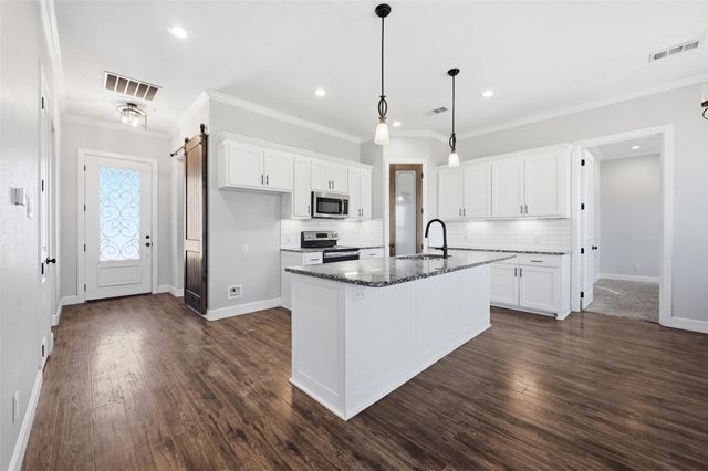 315 Ashwood Street, Azle, TX 76020