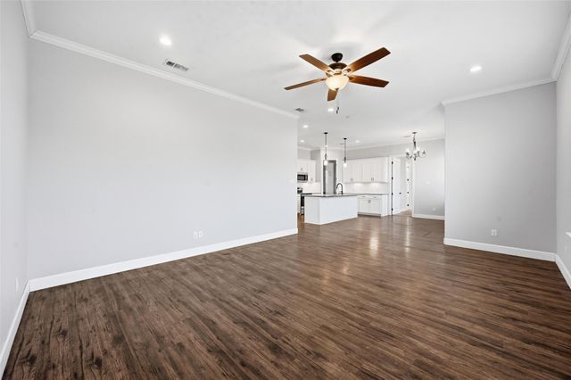 315 Ashwood Street, Azle, TX 76020