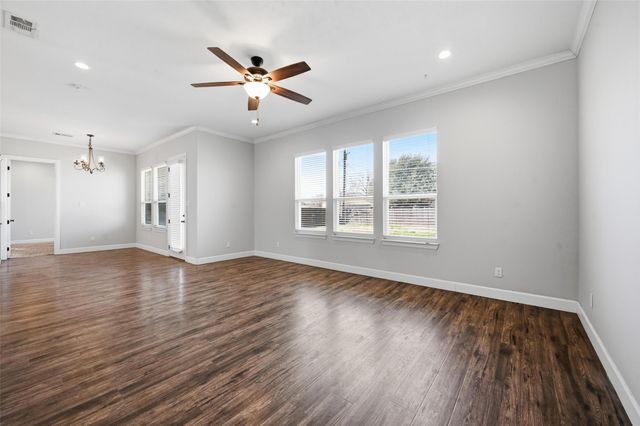 315 Ashwood Street, Azle, TX 76020