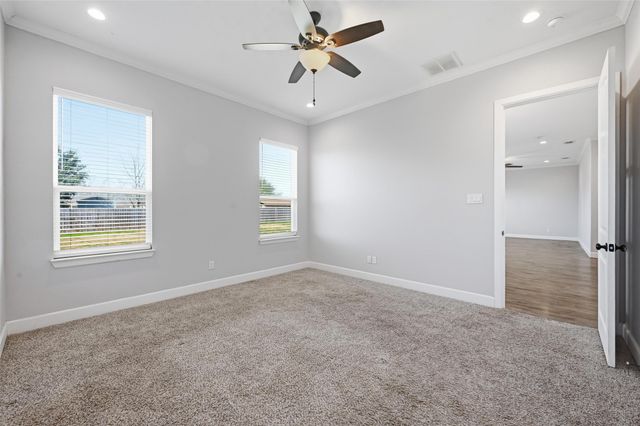 315 Ashwood Street, Azle, TX 76020