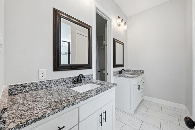 315 Ashwood Street, Azle, TX 76020