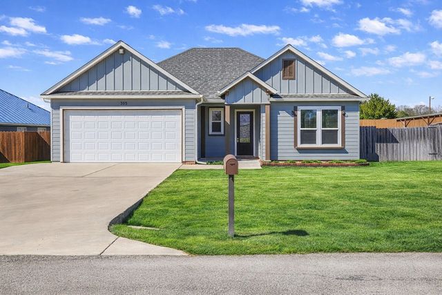 315 Ashwood Street, Azle, TX 76020